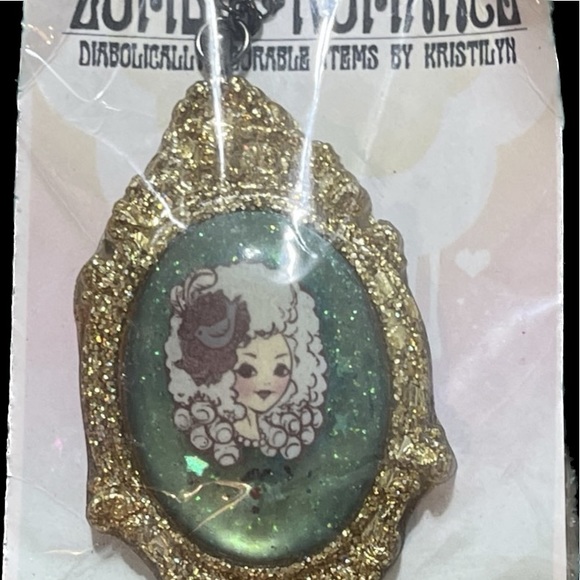 Zombie Romance Marie Antoinette Necklace - Picture 1 of 5